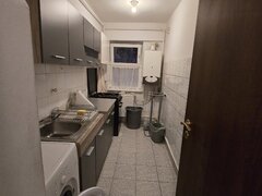 Ultracentral, Universitate, Sala Palatului