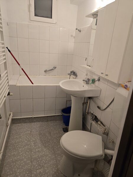 Ultracentral, Universitate, Sala Palatului,